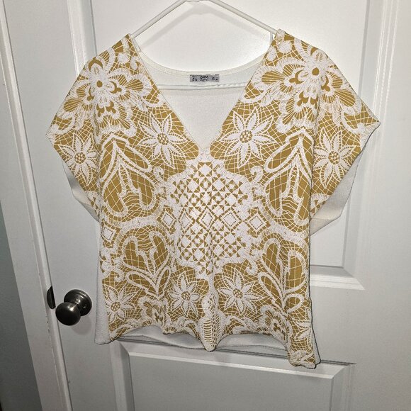 Zara Blouse Yellow White Textured Top Size Large short Sleeve Floral - Picture 1 of 6